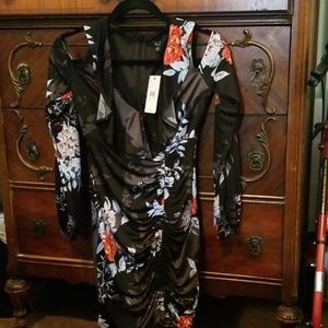 Xs long sleeved guess dress